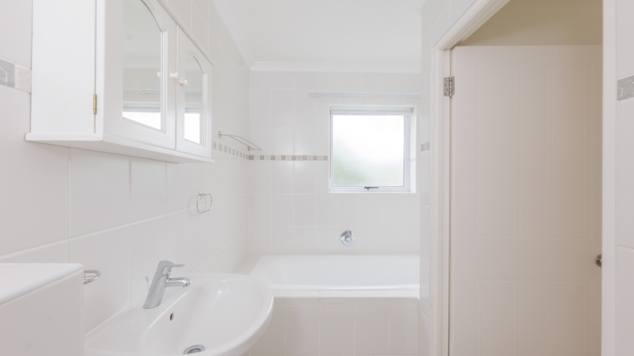 3 Bedroom Property for Sale in Struisbaai Western Cape